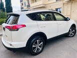 Toyota RAV4-8