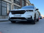 Kia Carnival-1