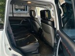 Toyota Land Cruiser-10