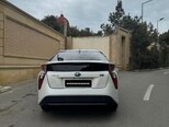 Toyota Prius-4