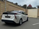 Toyota Prius-5