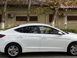 Hyundai Elantra-4
