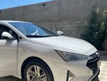 Hyundai Elantra-10