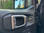 Jeep Wrangler-12