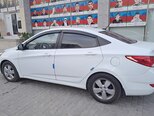 Hyundai Accent-2