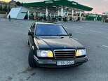 Mercedes E 220-1