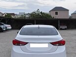 Hyundai Elantra-7