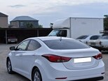 Hyundai Elantra-6