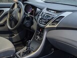 Hyundai Elantra-14
