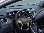 Hyundai Elantra-11