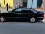 Mercedes E 240-2