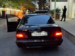 Mercedes E 240-5