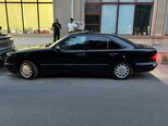 Mercedes E 240-4