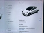 Tesla Model Y-8