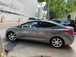 Hyundai Elantra-4