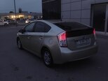 Toyota Prius-4