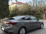 Hyundai Elantra-4