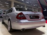 Mercedes E 240-11