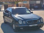 Mercedes E 270-2