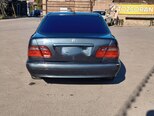 Mercedes E 270-5