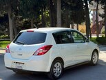 Nissan Tiida-5
