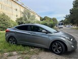 Hyundai Elantra-10