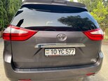 Toyota Sienna-2