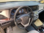 Toyota Sienna-3