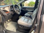 Toyota Sienna-4