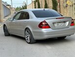 Mercedes E 270-2