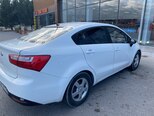 Kia Rio-12