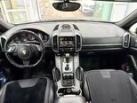 Porsche Cayenne-11