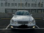 Mercedes E 240-1