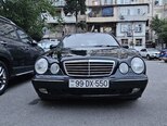 Mercedes E 270-1