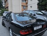 Mercedes E 270-11