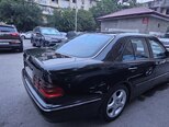 Mercedes E 270-12