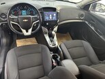 Chevrolet Cruze-12
