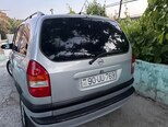 Opel Zafira-12