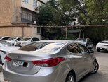 Hyundai Elantra-12