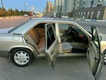 Mercedes 190-10