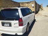 Mitsubishi Chariot Grandis-6