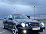 Mercedes E 240-11
