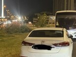 Hyundai Elantra-4