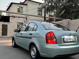 Hyundai Accent-2