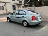 Hyundai Accent-4