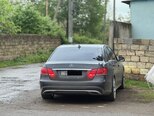 Mercedes E 250-11