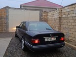 Mercedes E 200-10