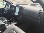 Toyota Land Cruiser-2