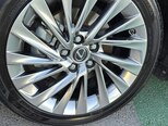 Lexus ES 300h-13