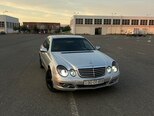 Mercedes E 220-1